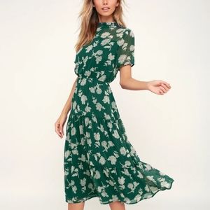 SOLD NWT Lulus Floral Print Midi Dress
